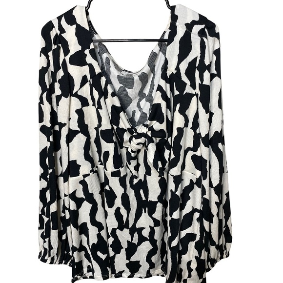 Ava & Viv Top Womens 4x Sweetheart Neck Tie-Front Black Cream Academic - Picture 1 of 6